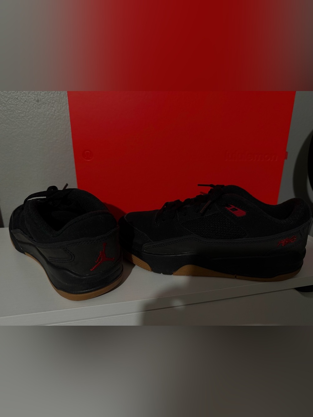 NIKE JORDAN FLIGHT COURT 5y = 6.5womens